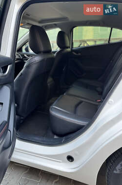 Седан Mazda 3 2015 в 