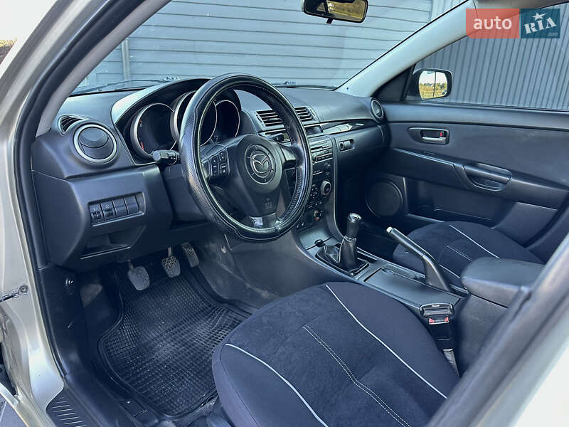 Седан Mazda 3 2005 в Кропивницком