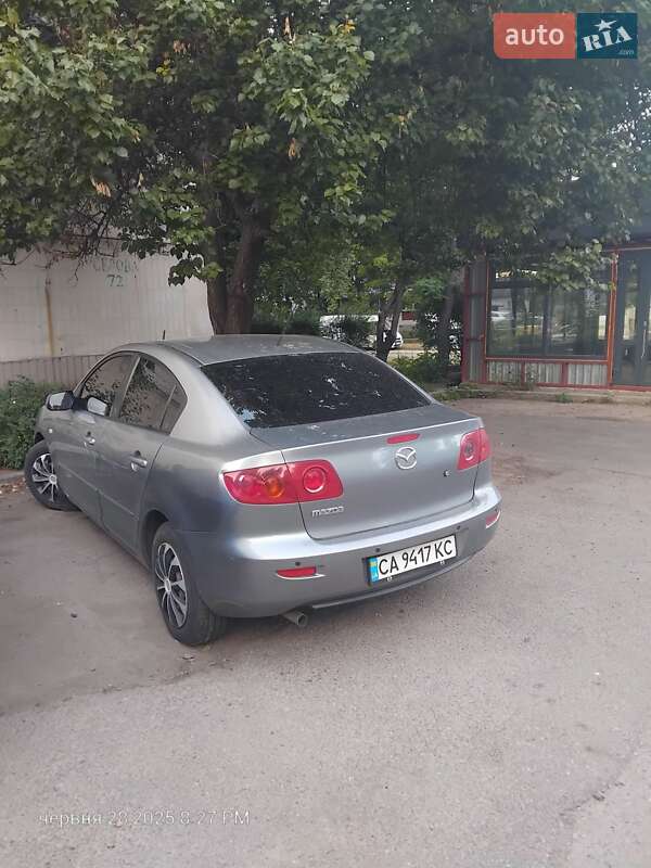 Седан Mazda 3 2004 в Черкасах