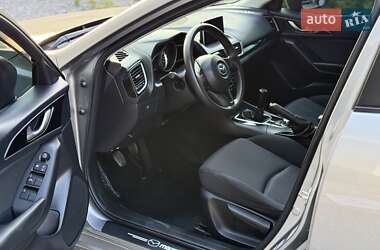 Седан Mazda 3 2016 в 