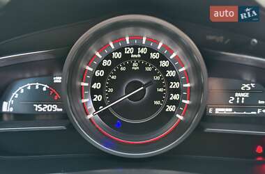 Седан Mazda 3 2016 в 