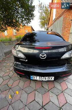 Седан Mazda 3 2012 в 
