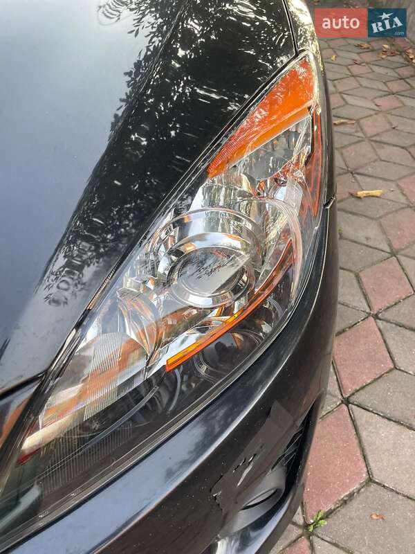 Седан Mazda 3 2012 в Хмельницком