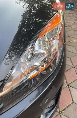 Седан Mazda 3 2012 в 