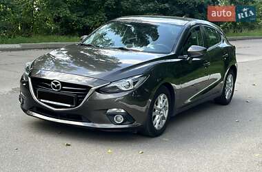 Хэтчбек Mazda 3 2015 в Киеве