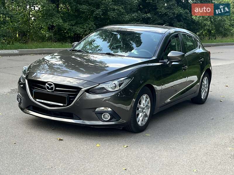 Mazda 3 2015