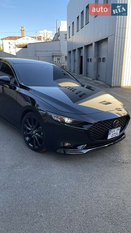 Седан Mazda 3 2019 в Киеве