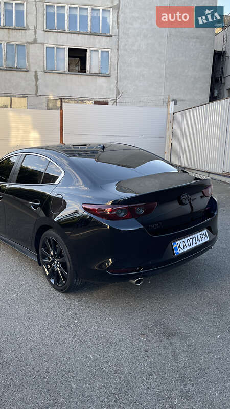 Седан Mazda 3 2019 в Киеве