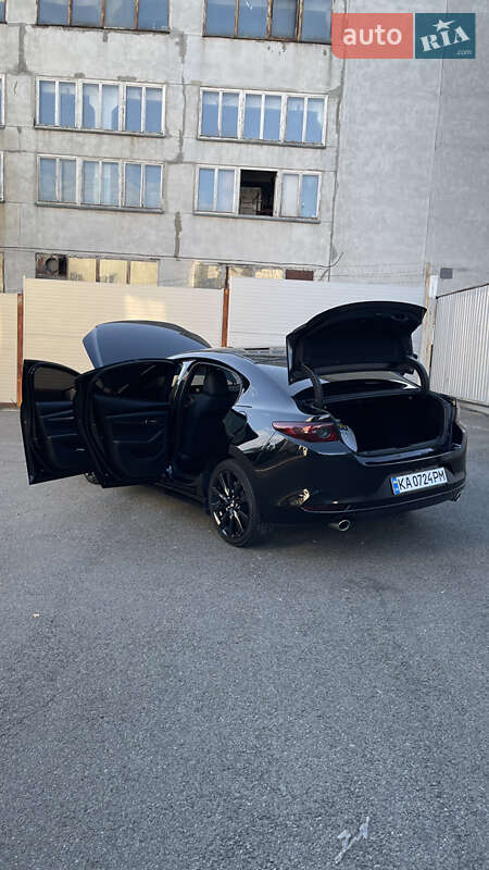 Седан Mazda 3 2019 в Киеве