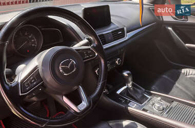 Седан Mazda 3 2016 в 