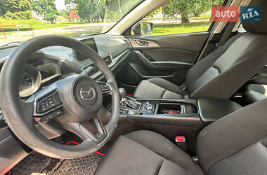 Седан Mazda 3 2017 в 