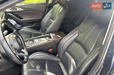 Хэтчбек Mazda 3 2017 в 