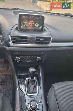 Седан Mazda 3 2013 в 