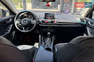 Седан Mazda 3 2015 в 