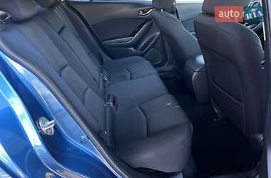 Седан Mazda 3 2017 в 