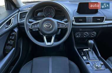 Седан Mazda 3 2017 в 