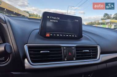 Седан Mazda 3 2017 в 