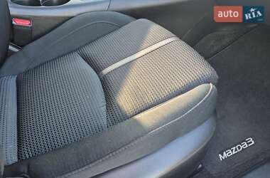 Седан Mazda 3 2017 в 