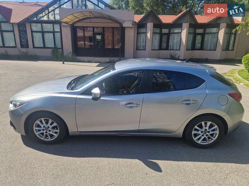 Хэтчбек Mazda 3 2014 в Днепре