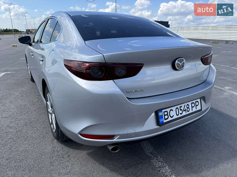 Седан Mazda 3 2019 в Львове