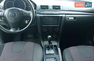 Седан Mazda 3 2004 в 