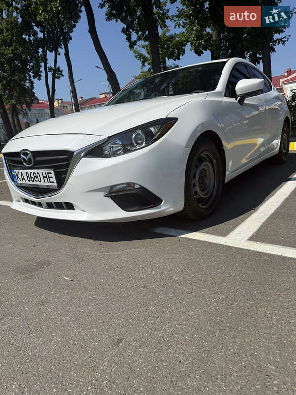 Хэтчбек Mazda 3 2015 в Киеве