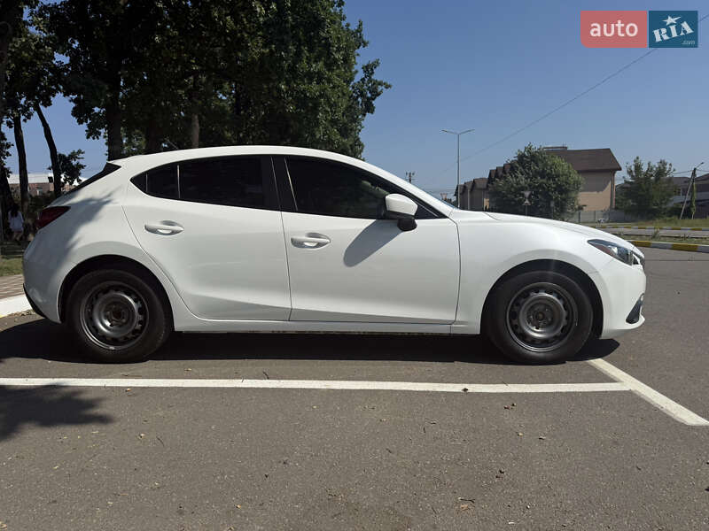 Хэтчбек Mazda 3 2015 в Киеве