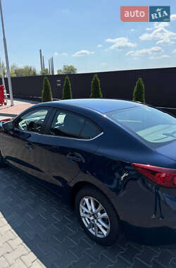 Седан Mazda 3 2017 в 