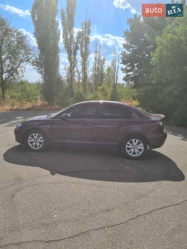 Седан Mazda 3 2008 в Южноукраинске