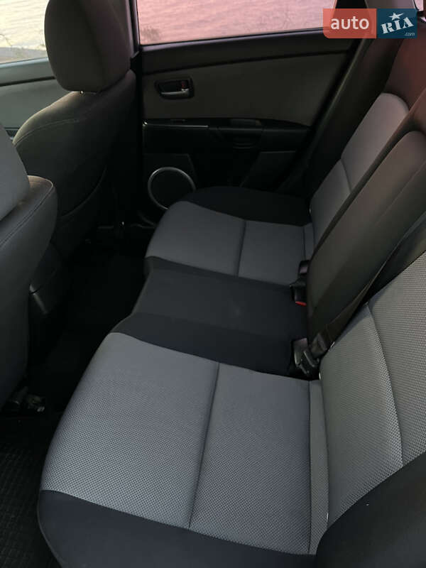 Хэтчбек Mazda 3 2006 в Николаеве
