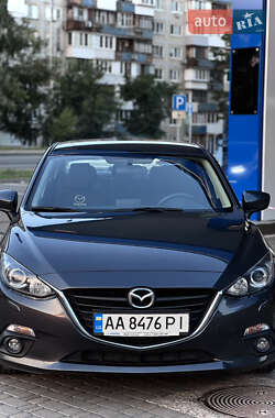 Седан Mazda 3 2015 в 