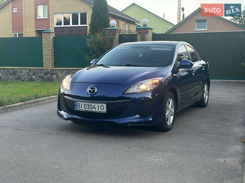 Седан Mazda 3 2012 в 