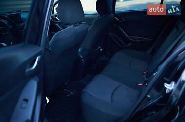 Седан Mazda 3 2014 в 