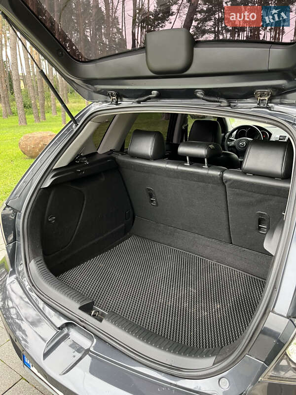 Хэтчбек Mazda 3 2008 в Житомире