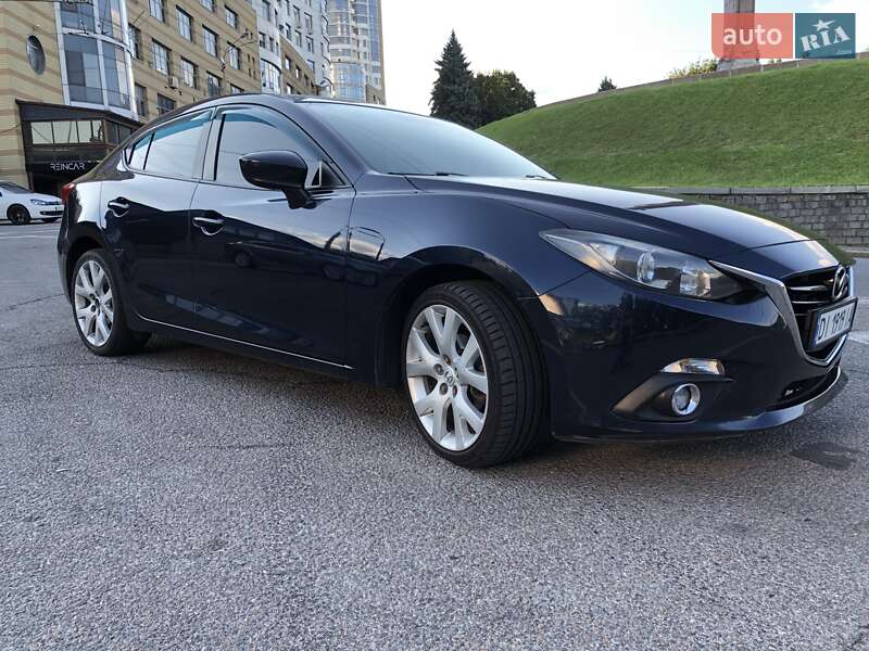 Седан Mazda 3 2014 в Днепре