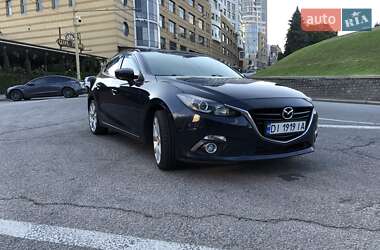 Седан Mazda 3 2014 в Днепре