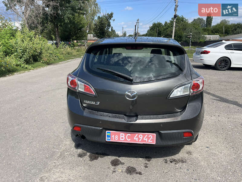 Хэтчбек Mazda 3 2009 в Ахтырке