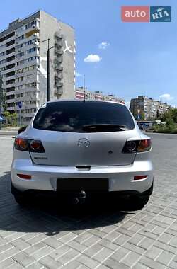 Хэтчбек Mazda 3 2006 в 