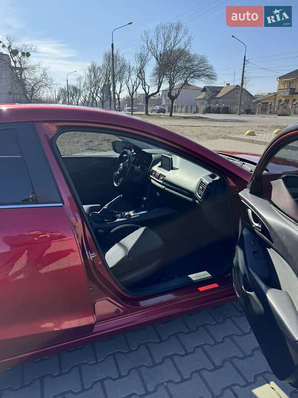 Хэтчбек Mazda 3 2013 в Ивано-Франковске