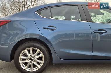 Седан Mazda 3 2017 в 