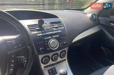 Седан Mazda 3 2010 в 