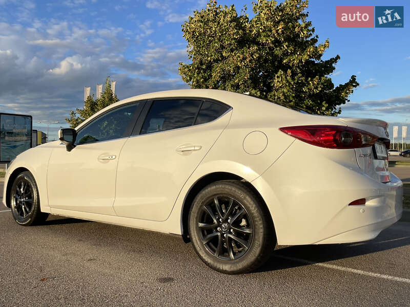 Седан Mazda 3 2015 в Києві фото 3 Седан Mazda 3 2015 в Києві