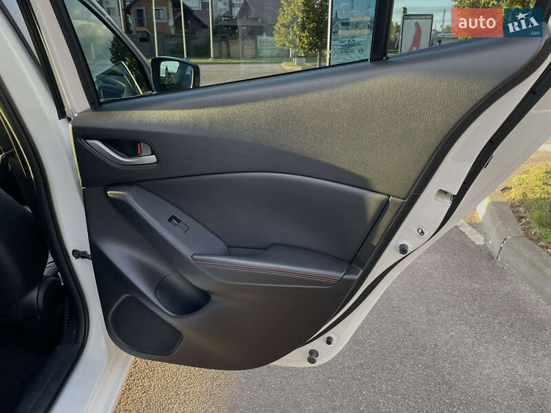 Седан Mazda 3 2015 в Києві фото 16 Седан Mazda 3 2015 в Києві