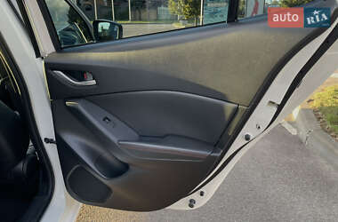 Седан Mazda 3 2015 в 