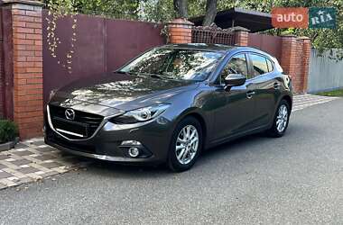 Хэтчбек Mazda 3 2015 в Киеве