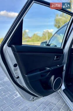 Хэтчбек Mazda 3 2006 в 