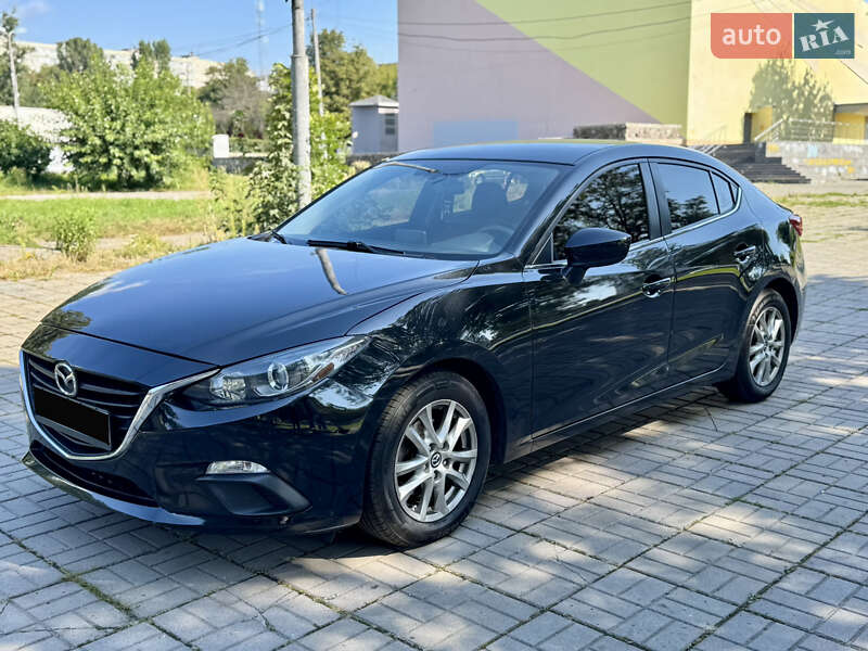 Седан Mazda 3 2015 в 