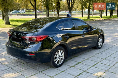 Седан Mazda 3 2015 в 