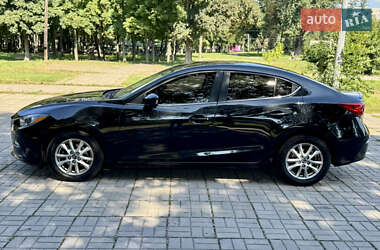 Седан Mazda 3 2015 в 