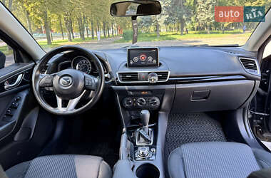 Седан Mazda 3 2015 в 